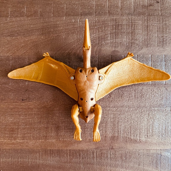 Hasbro Jurassic World Pteranodon action figure. - Picture 5 of 7